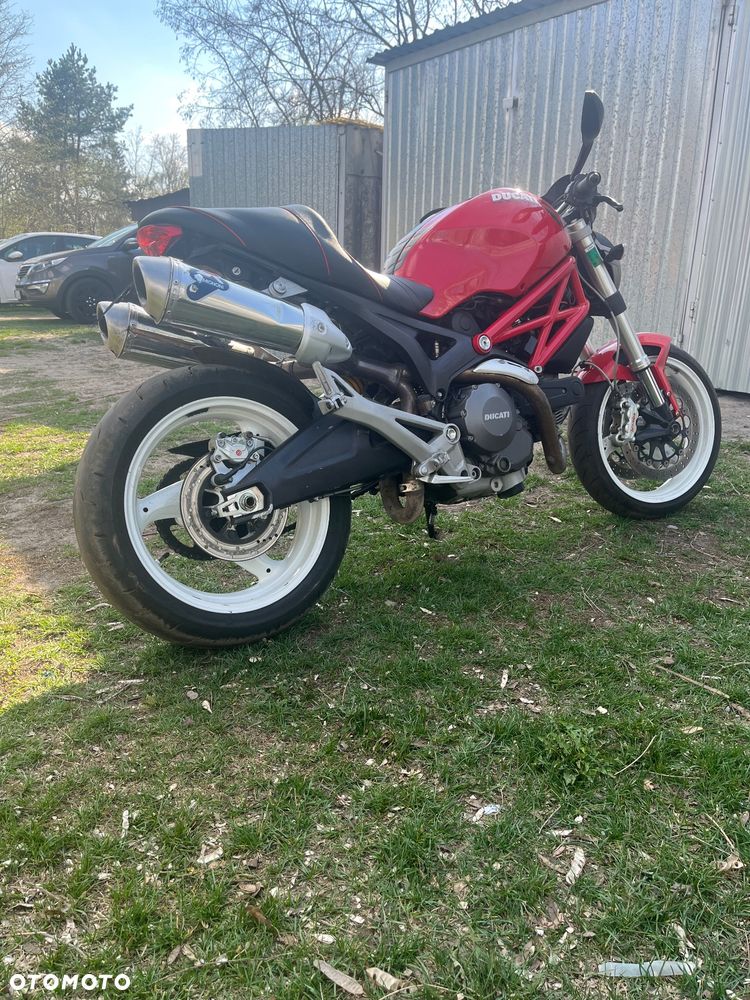 Ducati Monster - 4