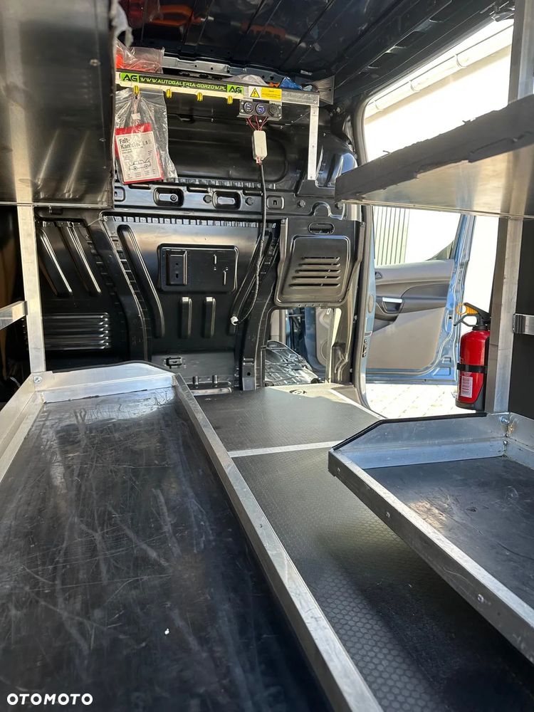 Ford Transit Connect - 12