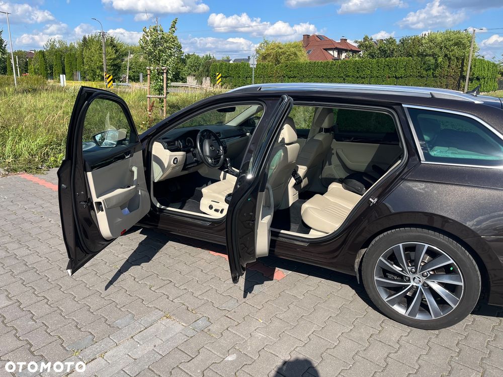 Skoda Superb 2.0 TSI 4x4 L&K DSG - 2