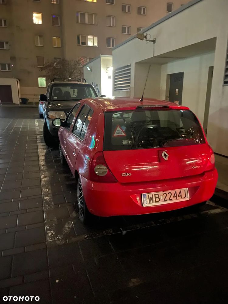 Renault Clio 1.2 16V Alize - 9