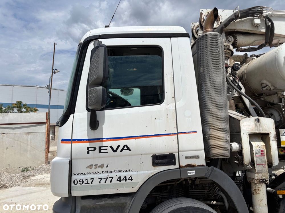 Versalift Actros 4141 8X4 + Putzmaister M24 - 28