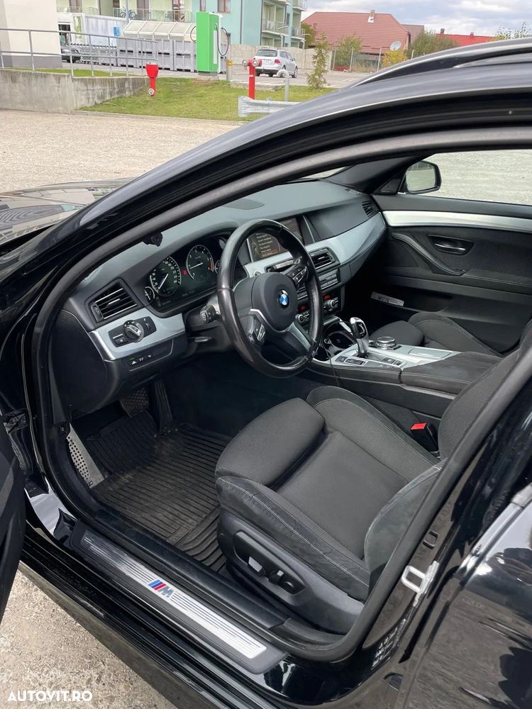 BMW Seria 5 520d xDrive AT - 12