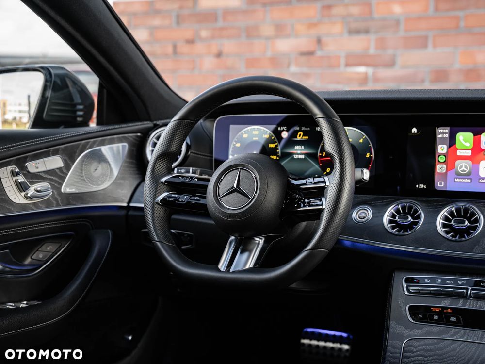 Mercedes-Benz CLS 300 d 4Matic 9G-TRONIC AMG Line - 29