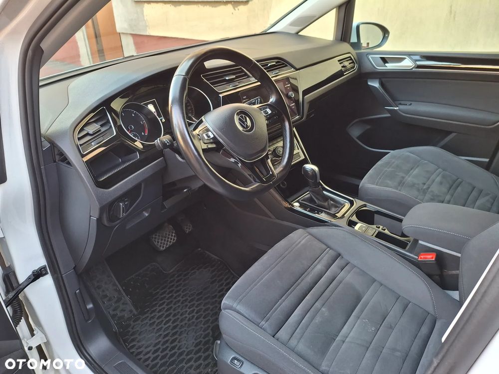 Volkswagen Touran 2.0 TDI BMT Highline DSG - 15