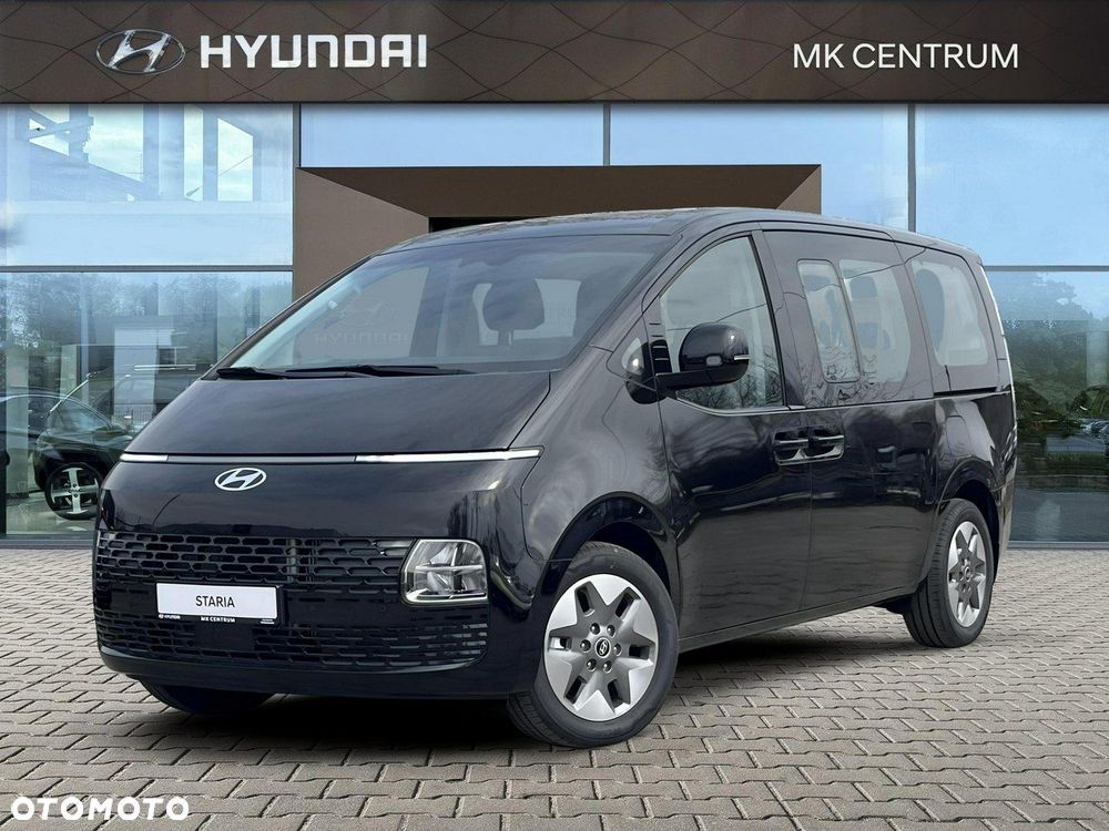 Hyundai Staria - 1