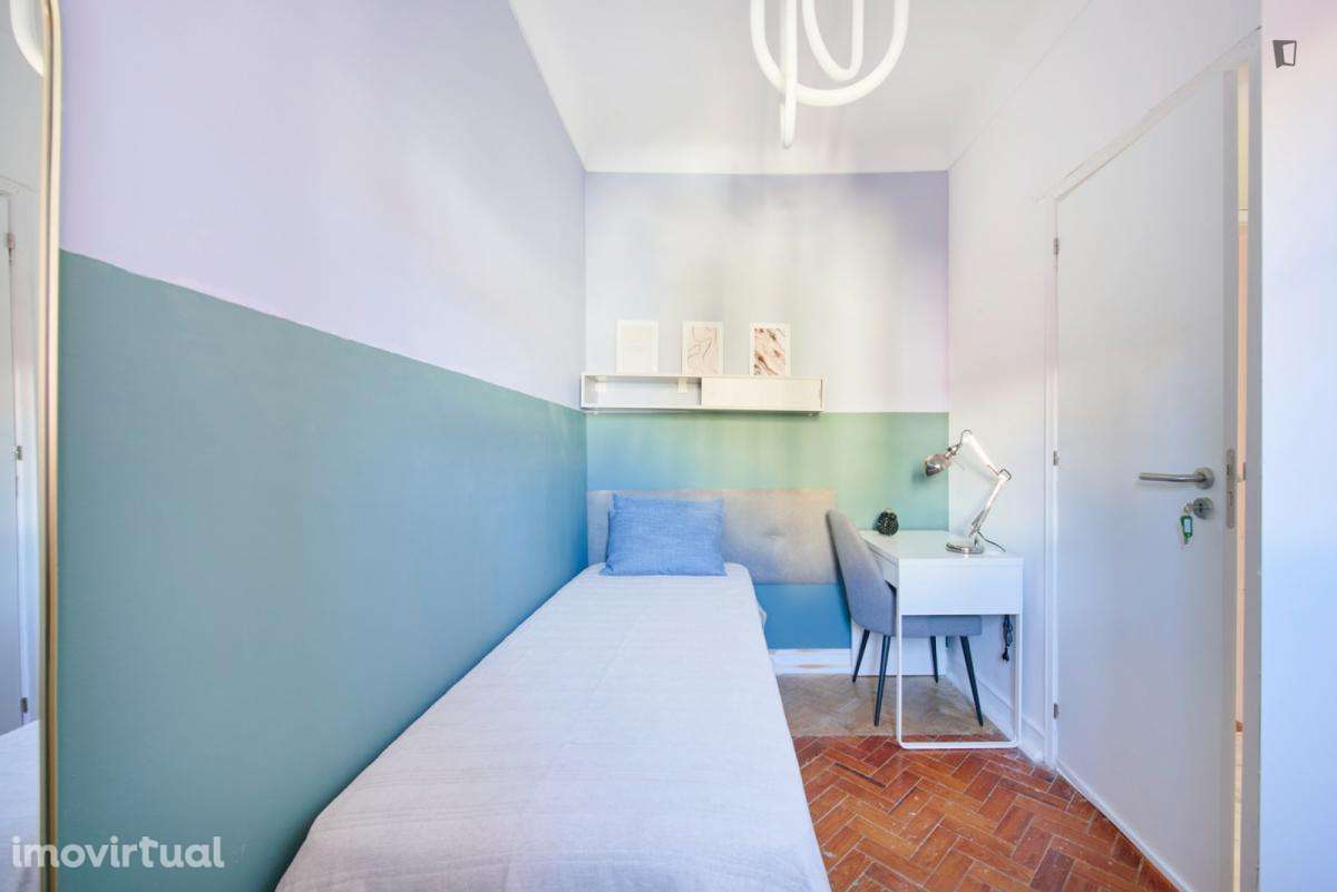 Quarto - localizado em Entrecampos Lisbon - Grande imagem: 2/17