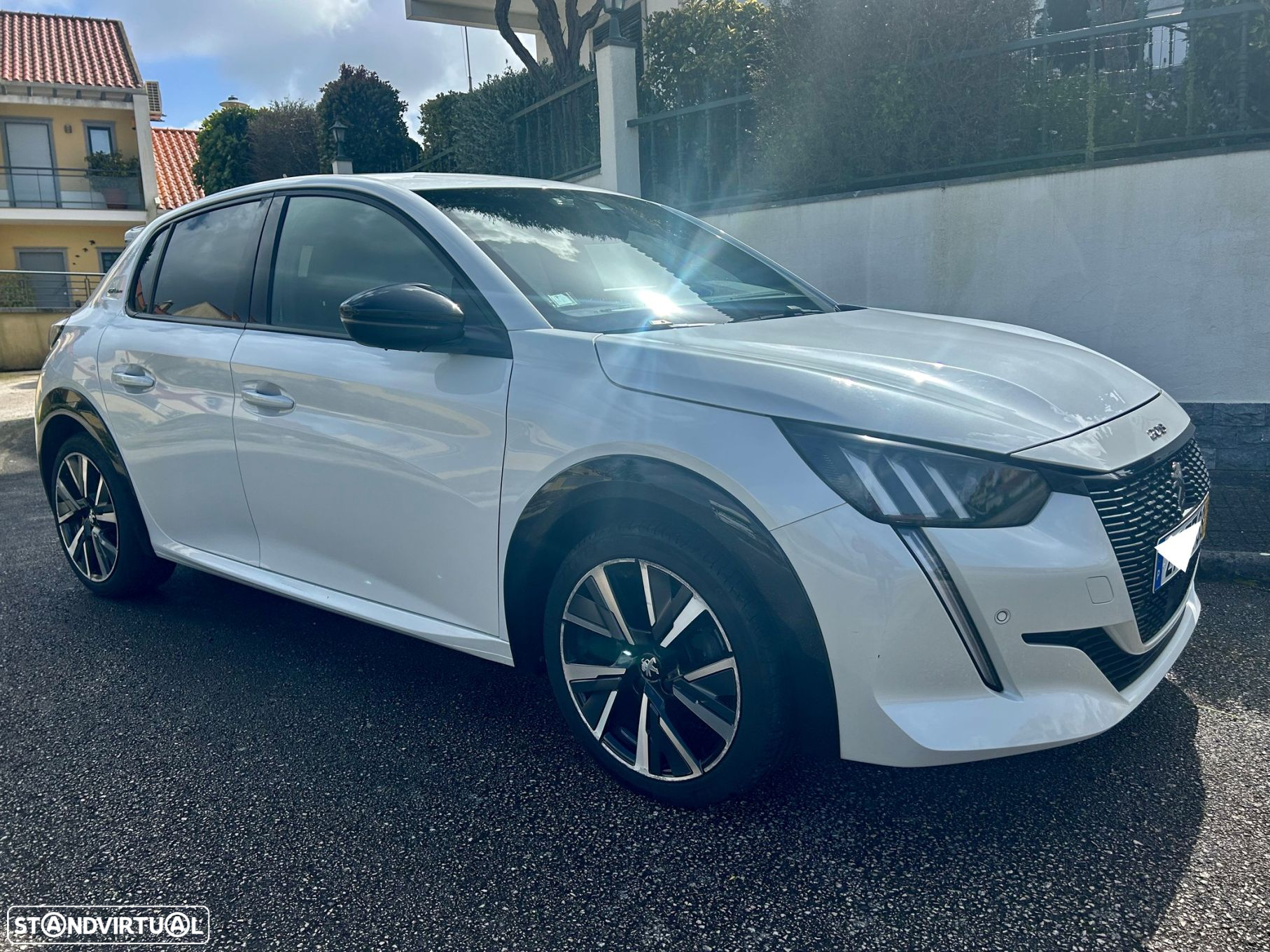 Peugeot 208 1.2 PureTech GT Line EAT8 - 7