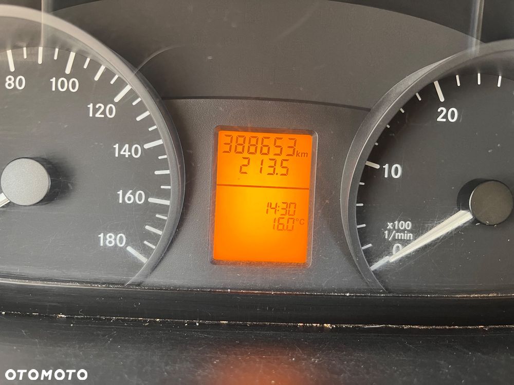 Mercedes-Benz Sprinter - 8