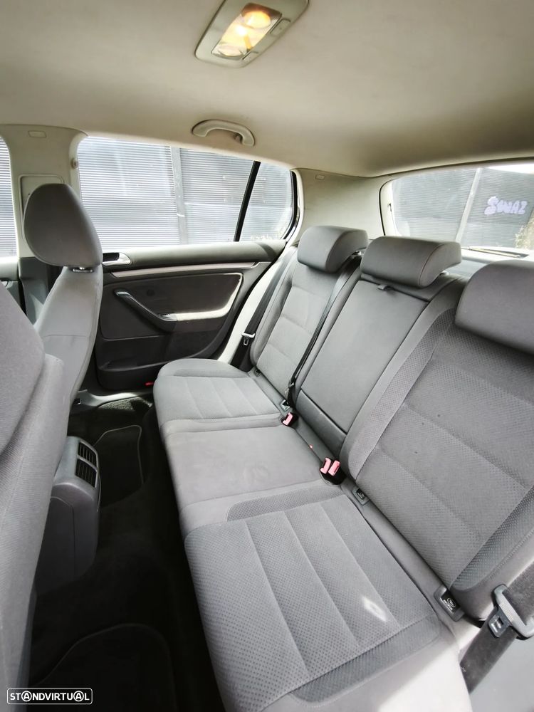 VW Golf - 13