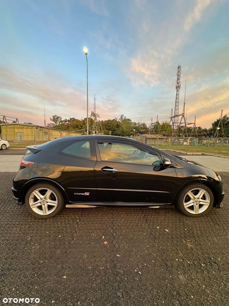 Honda Civic 2.2i-CTDi TypeS + - 7