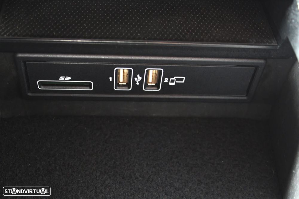 Mercedes-Benz C 300 AMG Line - 45