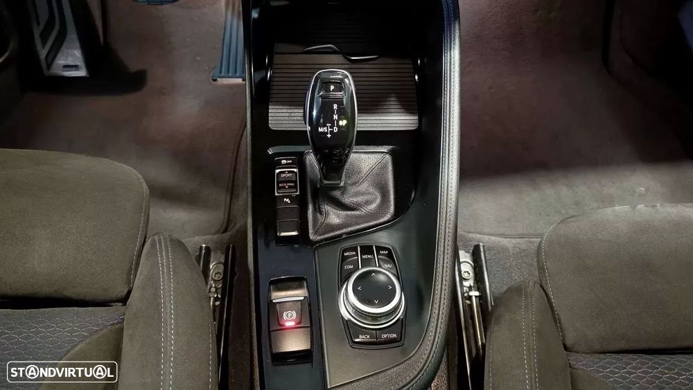 BMW X1 18 d sDrive Auto Pack M - 37