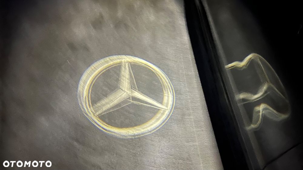 Mercedes-Benz Klasa C 220 d T 9G-TRONIC AMG Line - 24