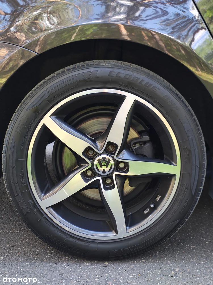 Volkswagen Passat - 38