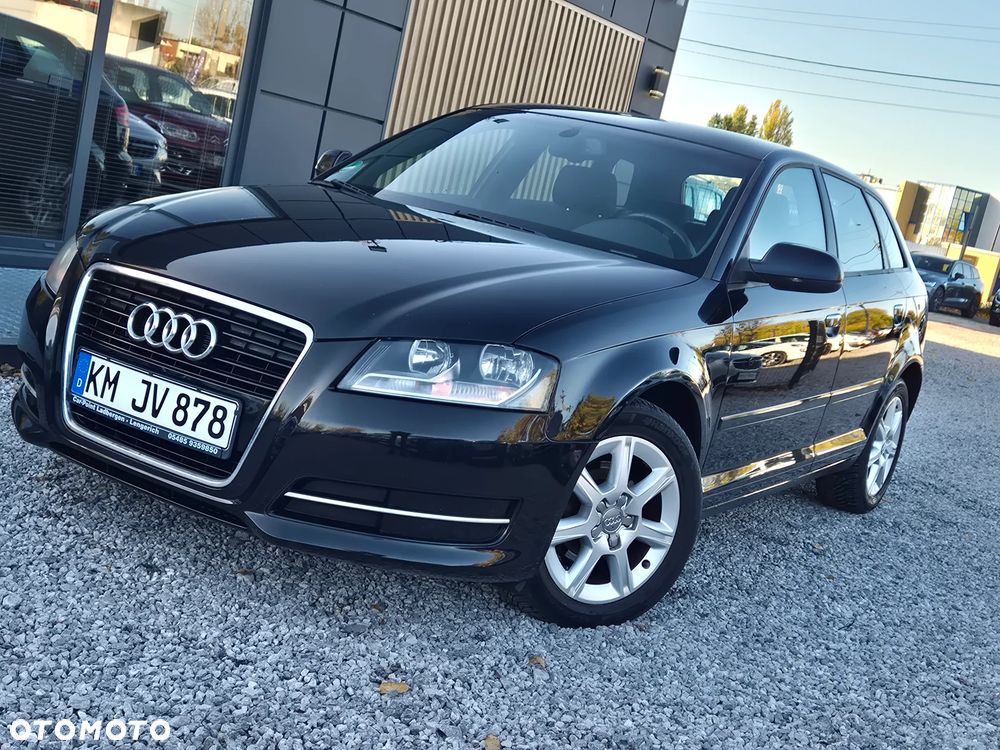Audi A3 Sportback 1.6 TDI Ambiente - 2