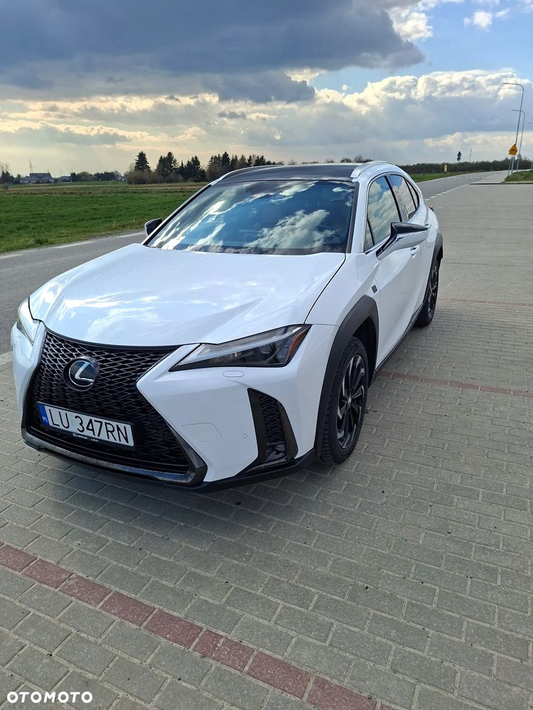 Lexus UX - 1