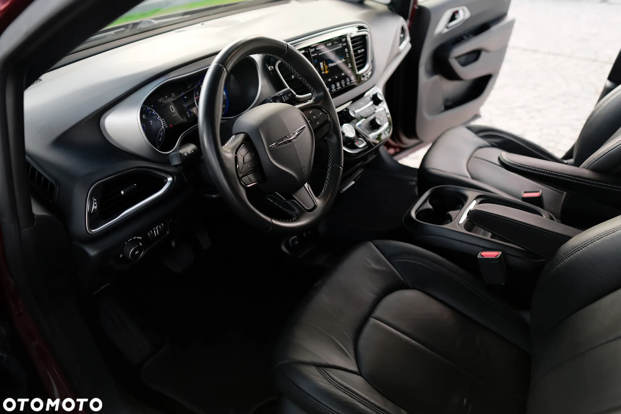 Chrysler Pacifica - 15