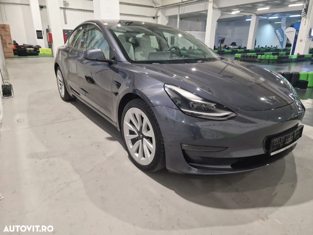 Tesla Model 3 Langstreckenbatterie Allradantrieb Dual Motor - 11