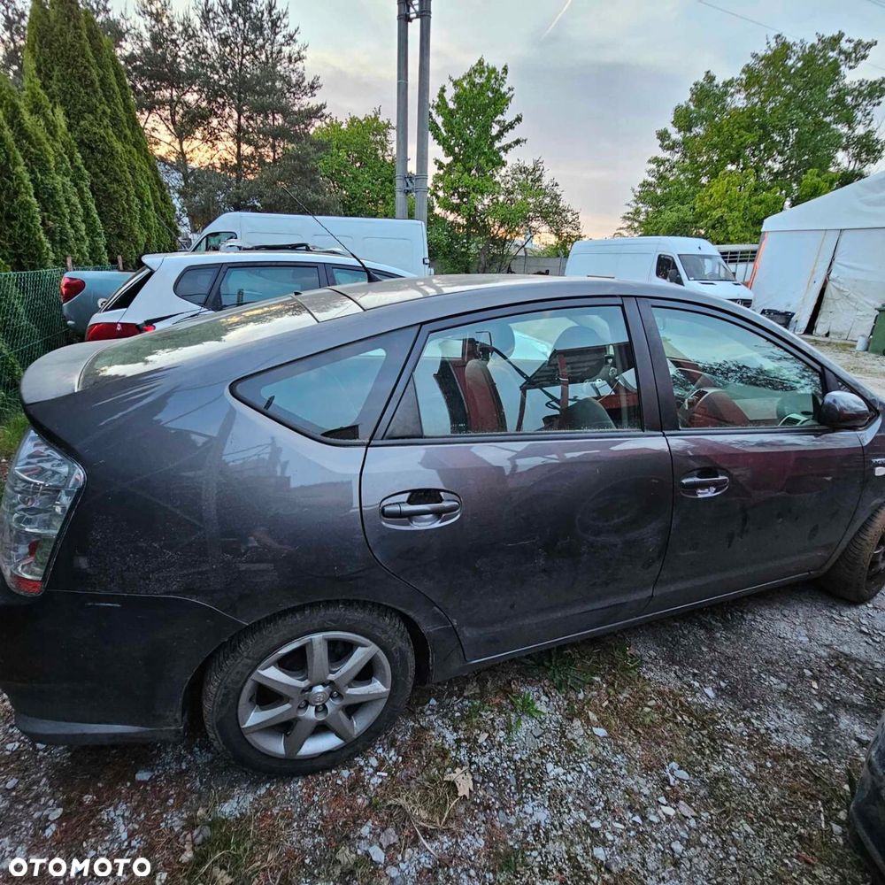 toyota prius ii 2 cwiartka pas próg słupek podłużnica błotnik tył - 2