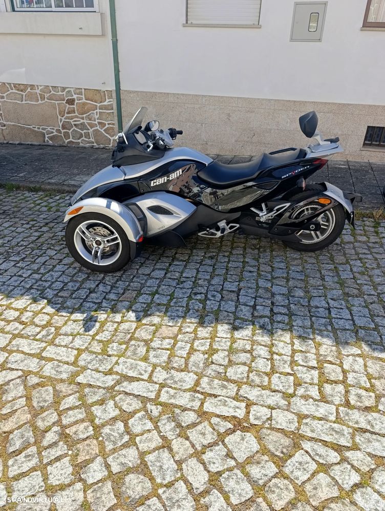 Bombardier CAN AM - 2