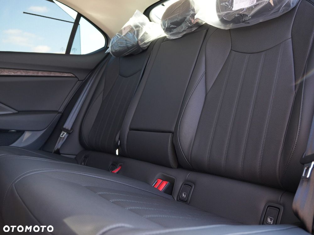 Skoda Superb 2.0 TDI SCR 4x4 L&K DSG - 36