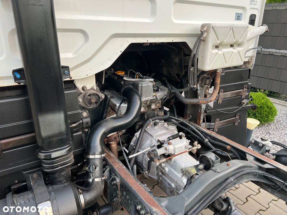 Nissan Atleon - 32