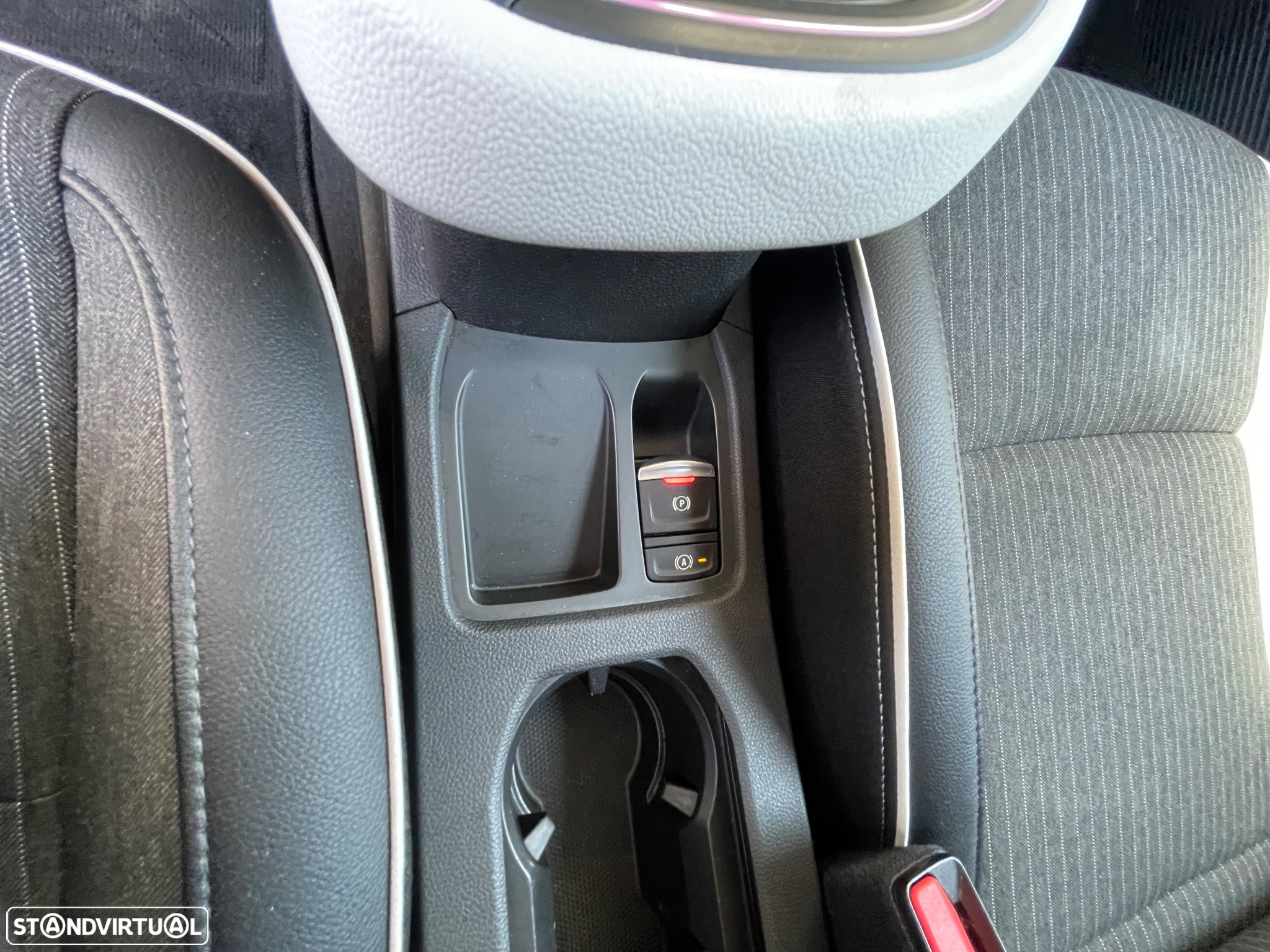 Renault Clio 1.0 TCe Intens Bi-Fuel - 30
