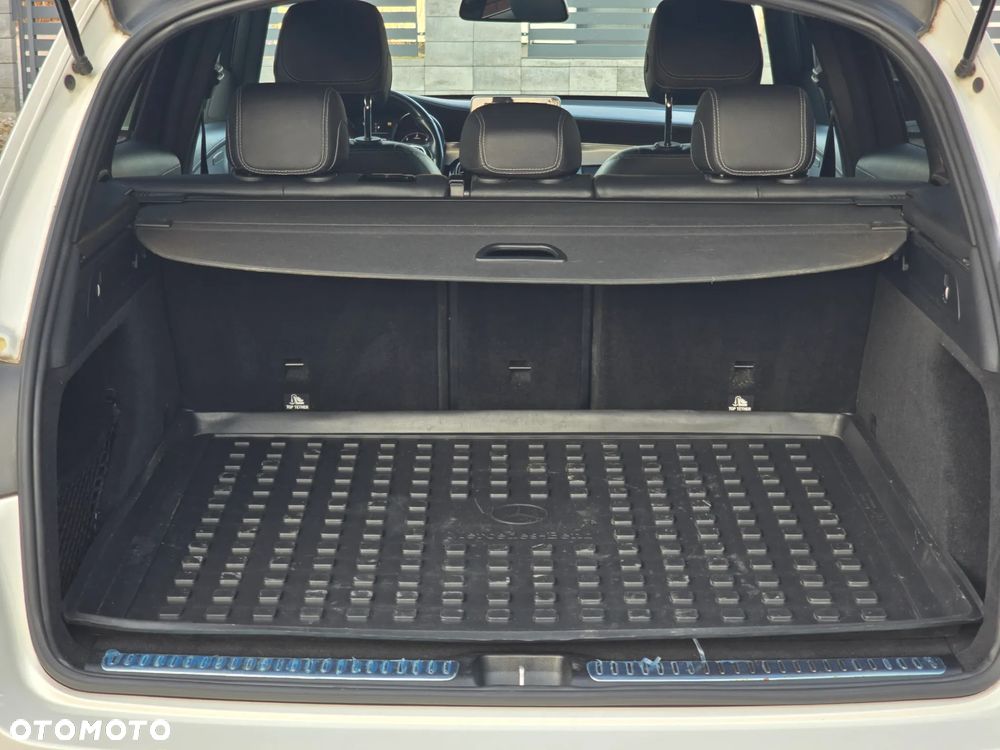 Mercedes-Benz GLC - 17