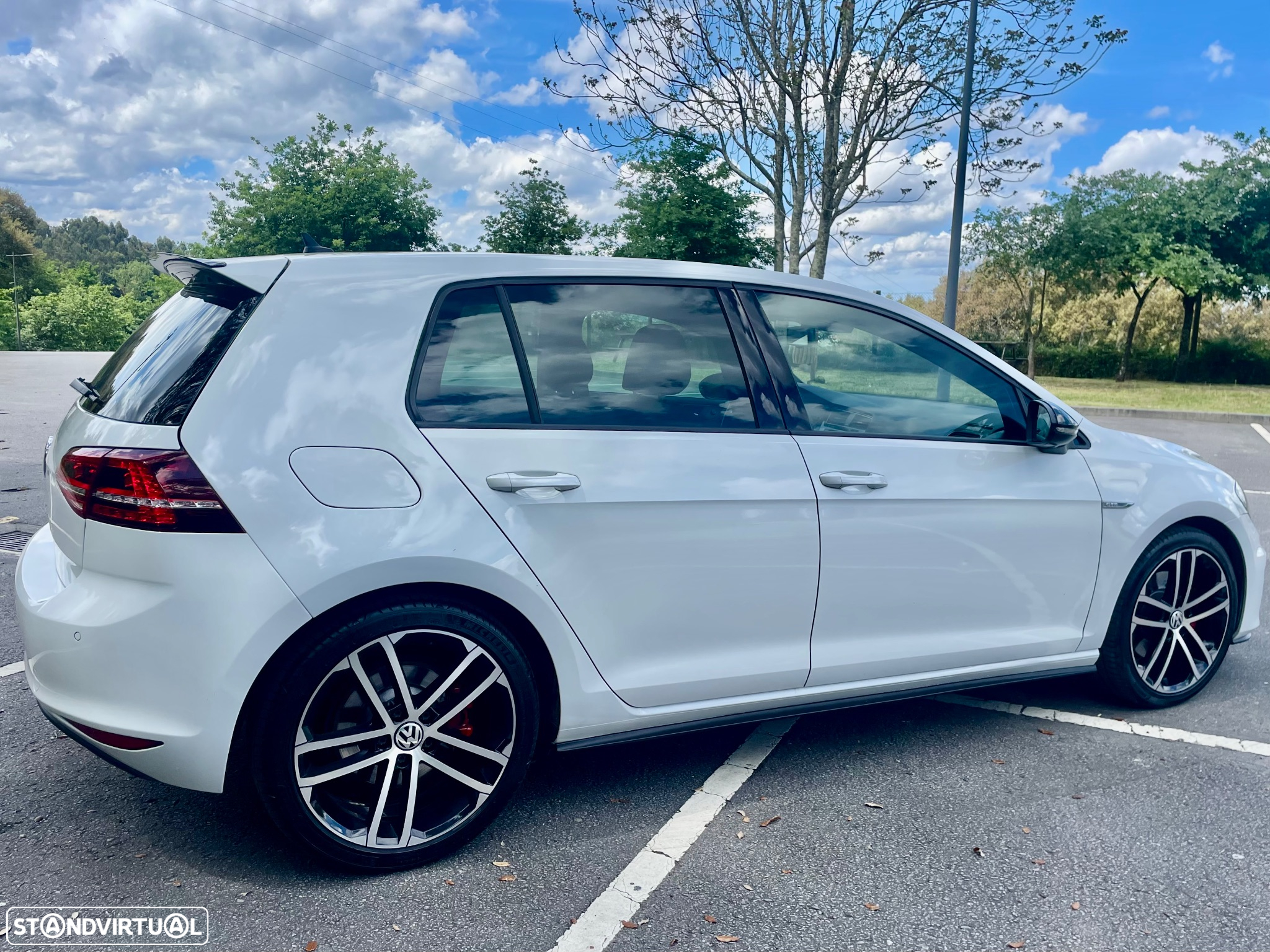 VW Golf 2.0 TDI GTD - 10