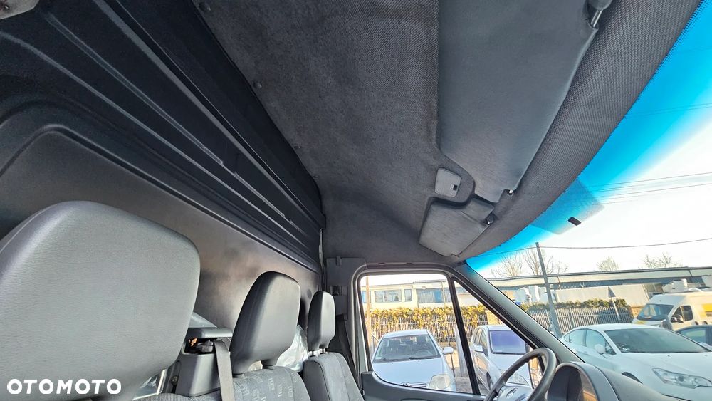 Mercedes-Benz Sprinter - 19