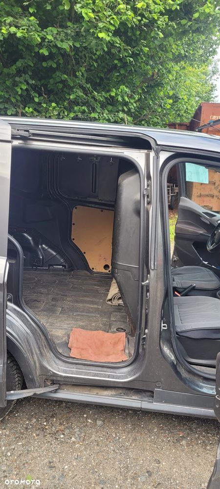 Ford Transit Courier - 6