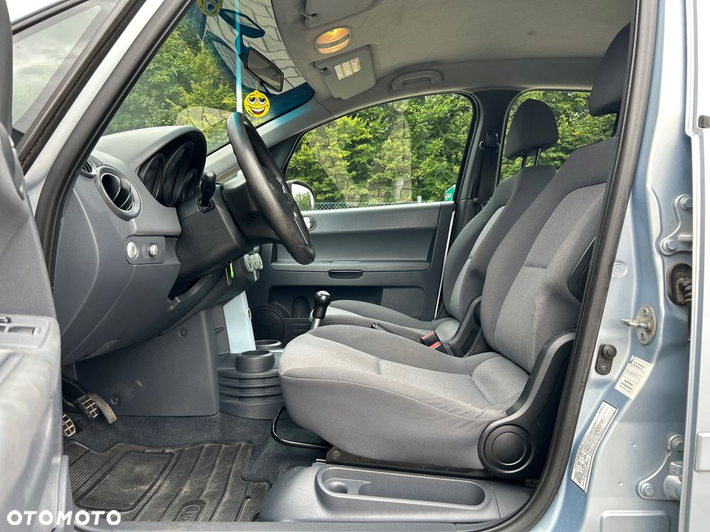 Mitsubishi Colt - 12