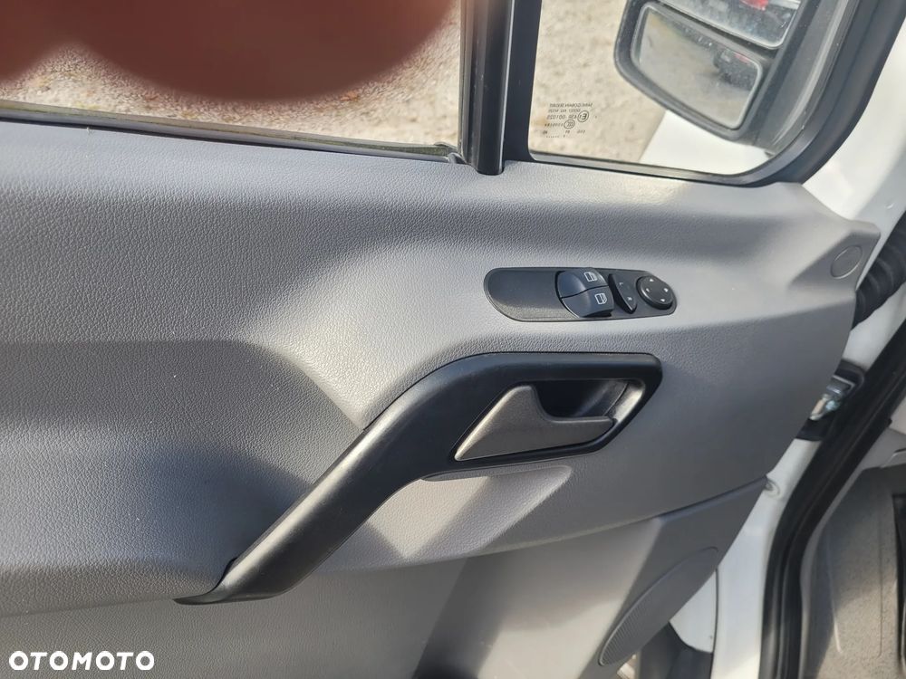 Mercedes-Benz Sprinter - 20