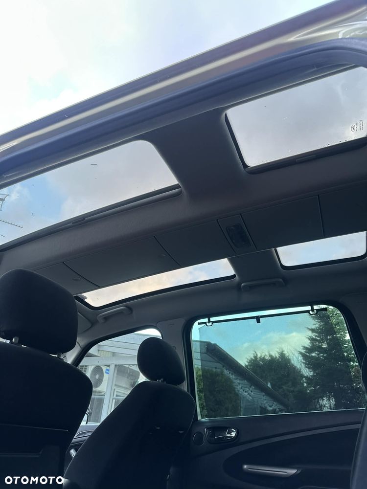 Ford Galaxy 2.0 Viva Titanium - 28