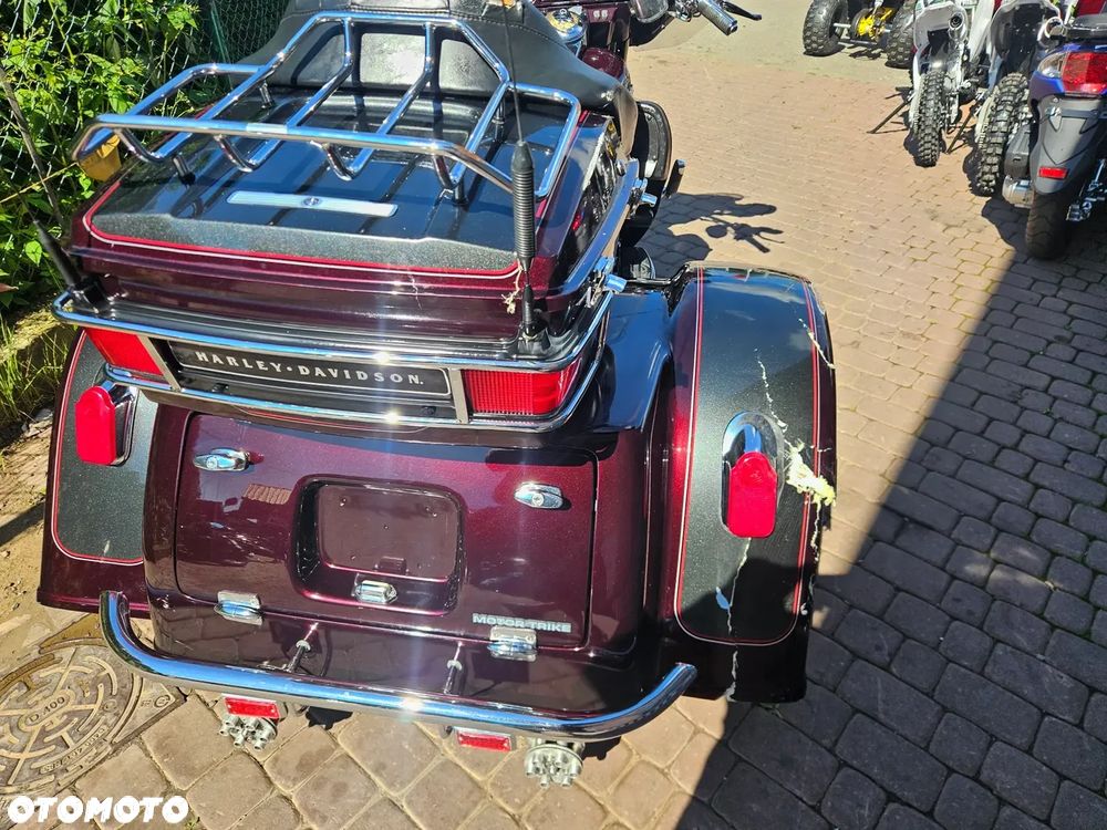 Harley-Davidson FLH Electra Glide - 18