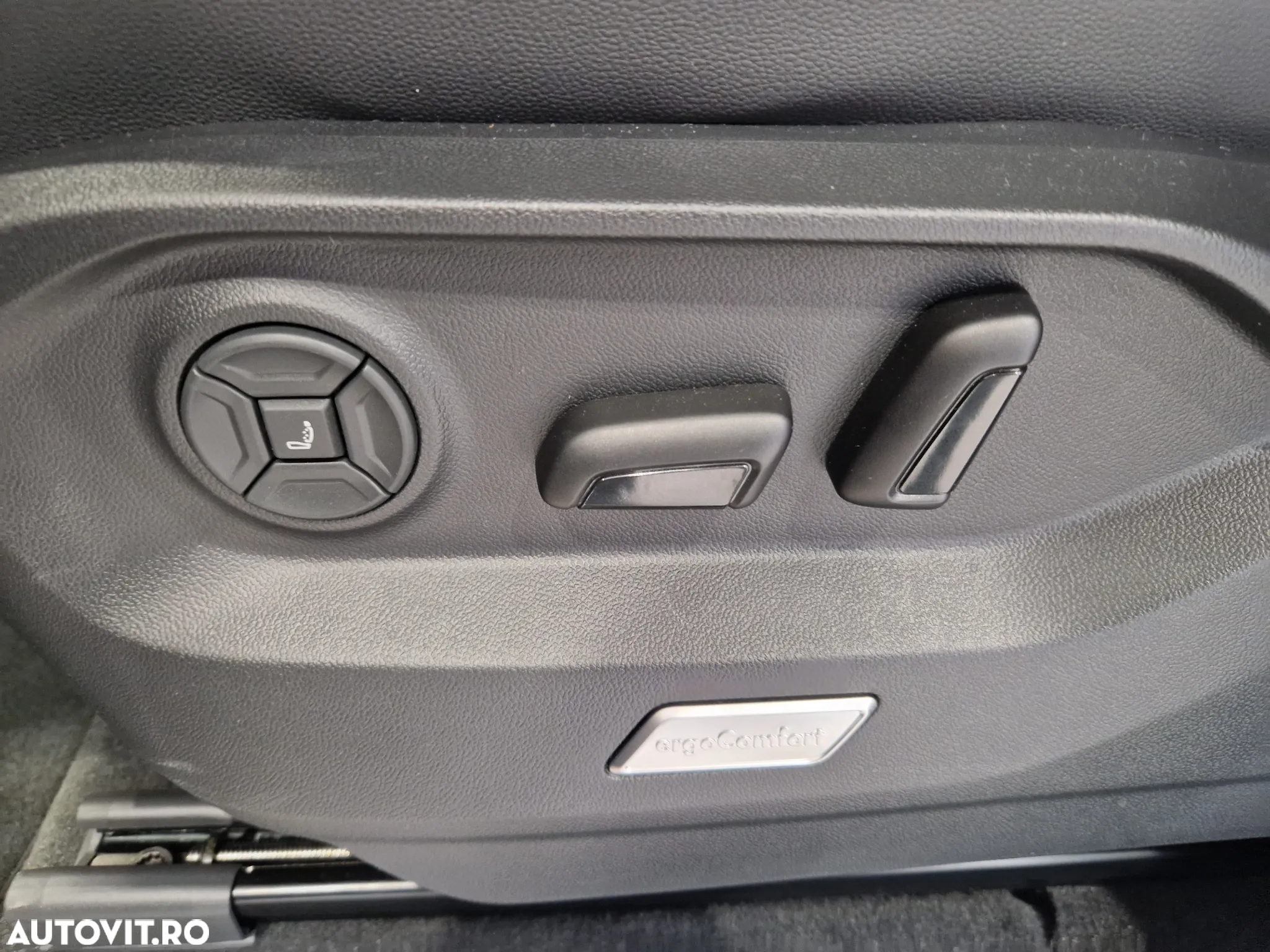 Volkswagen Touareg V6 TDI 4MOTION Elegance - 16