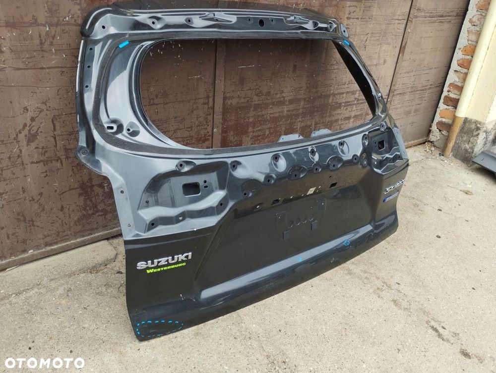 Klapa bagażnika Suzuki S-cross 2022-^ - 2