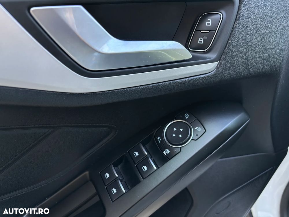 Ford Focus 1.5 EcoBlue Connected - 17