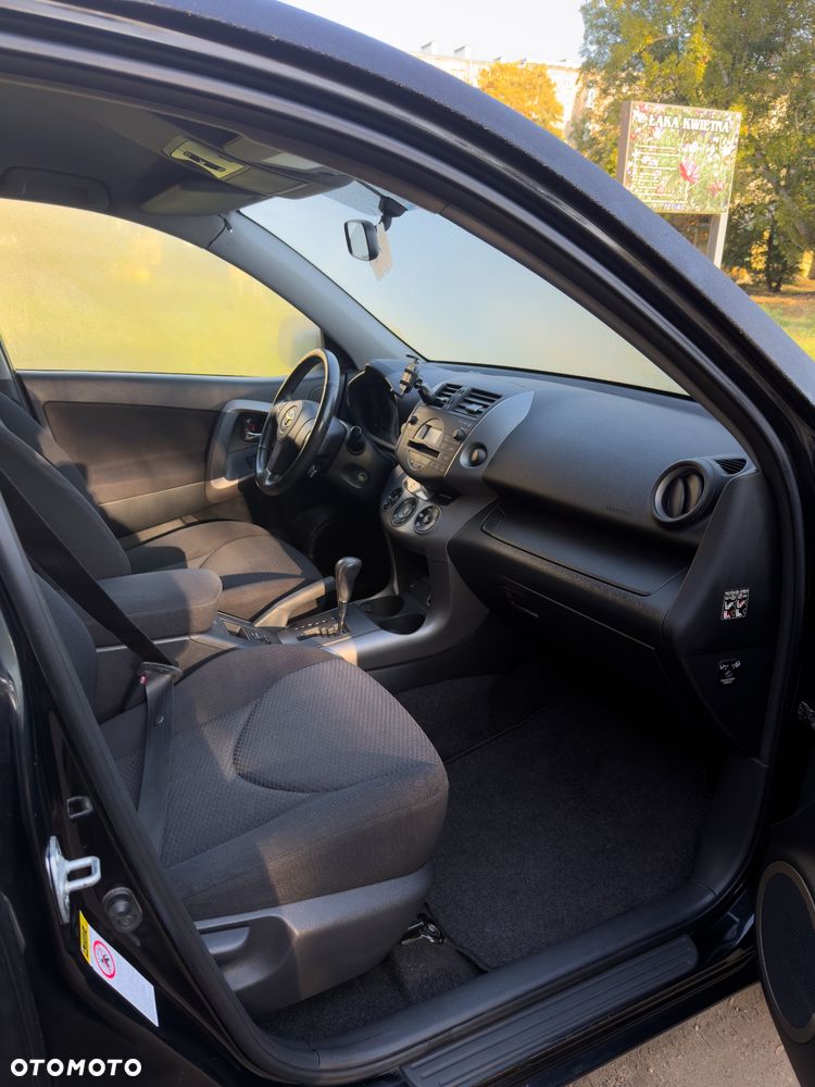 Toyota RAV4 2.0 VVT-i Premium - 16