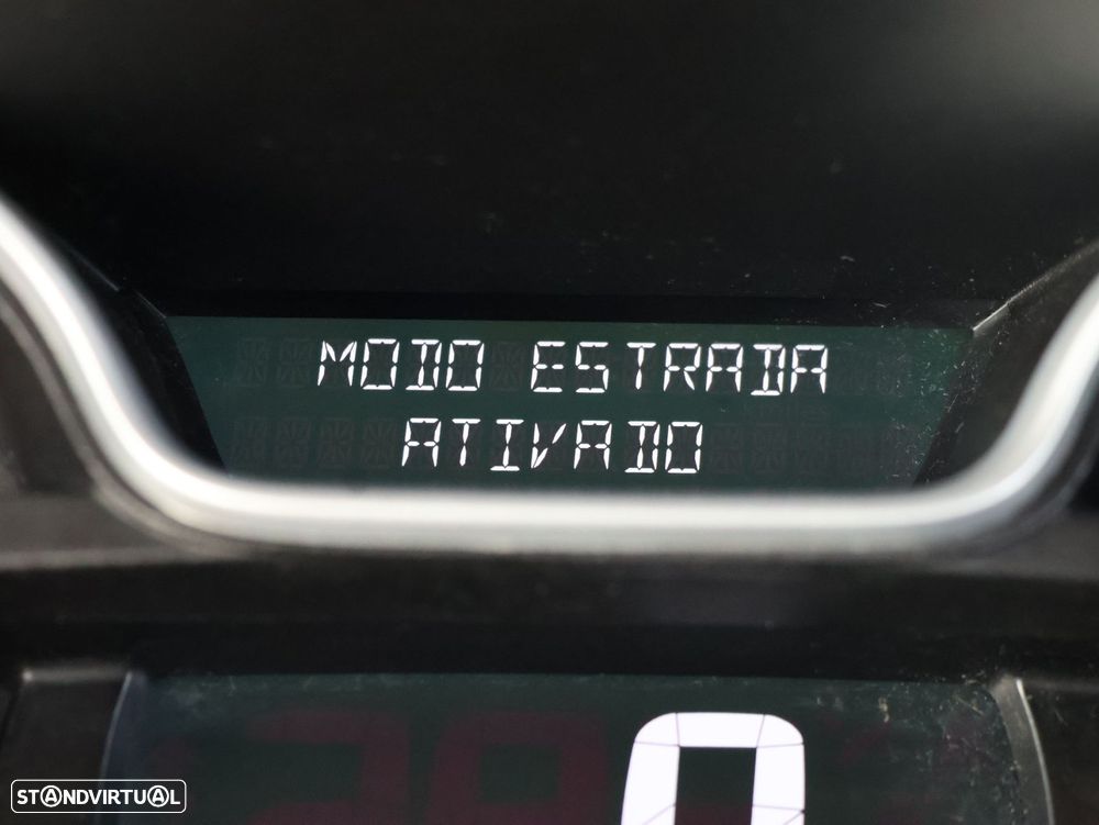 Renault Trafic 2.0 dCi L1H1 1.0T - 43