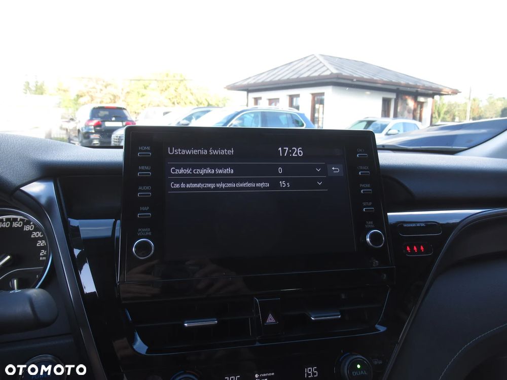 Toyota Camry 2.5 Hybrid Prestige CVT - 25