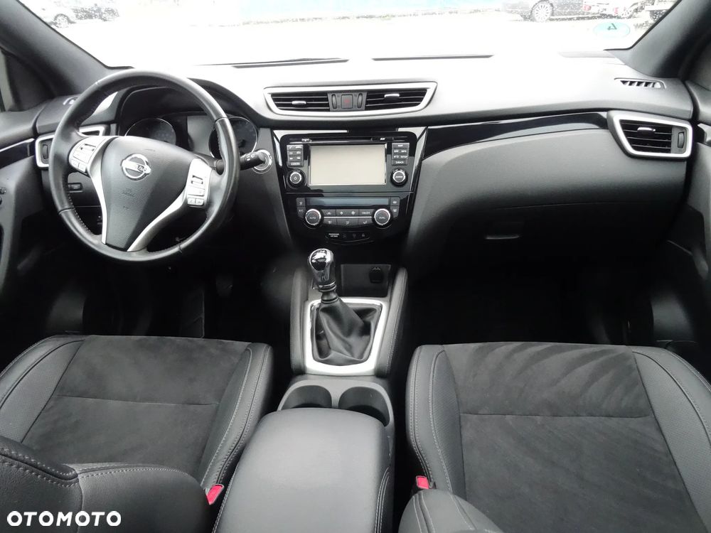Nissan Qashqai 1.6 DCi 4x4 N-Connecta EU6 - 12