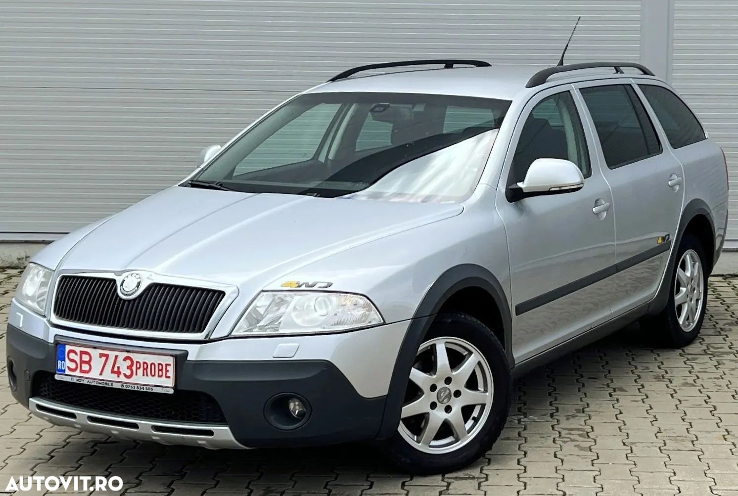 Skoda Octavia Combi 2.0 TDI DPF Scout 4x4 - 1
