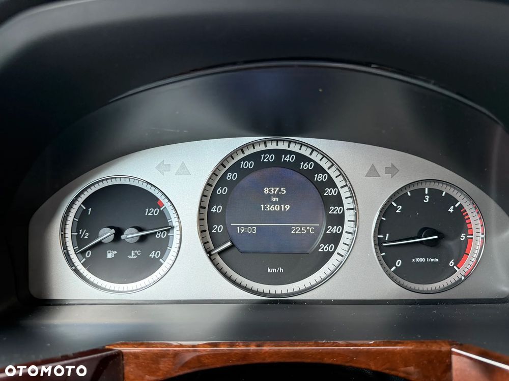 Mercedes-Benz GLK 220 CDI (BlueEFFICIENCY) - 2