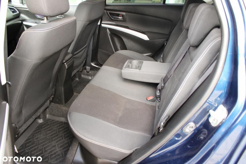 Suzuki SX4 S-Cross - 10