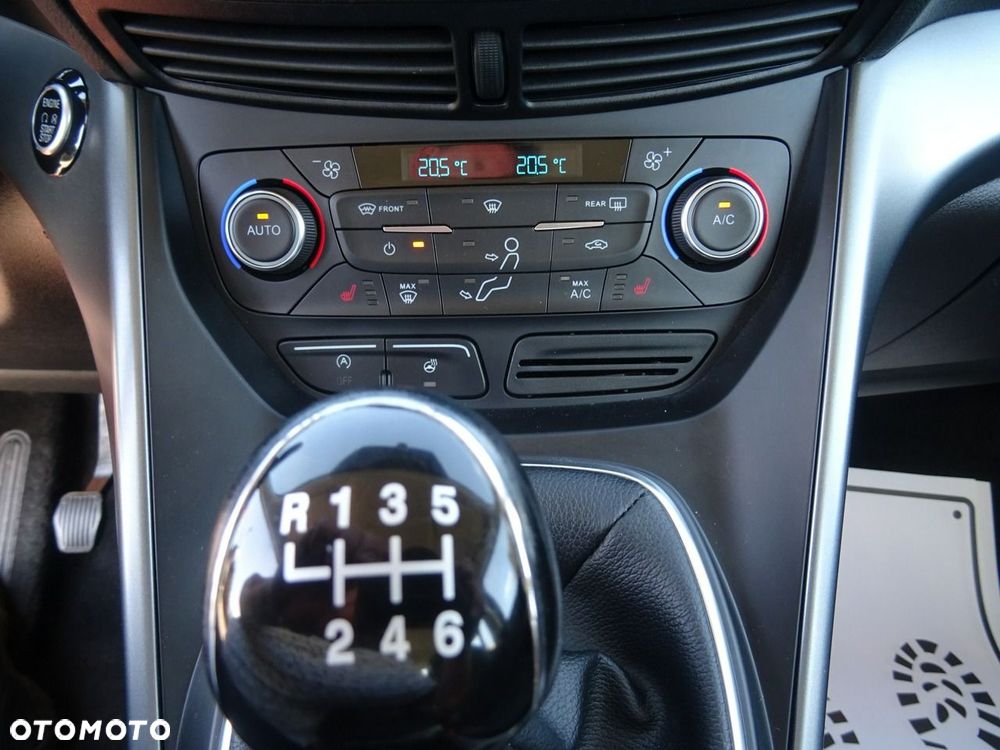 Ford Kuga 1.5 EcoBoost 2x4 Titanium - 13