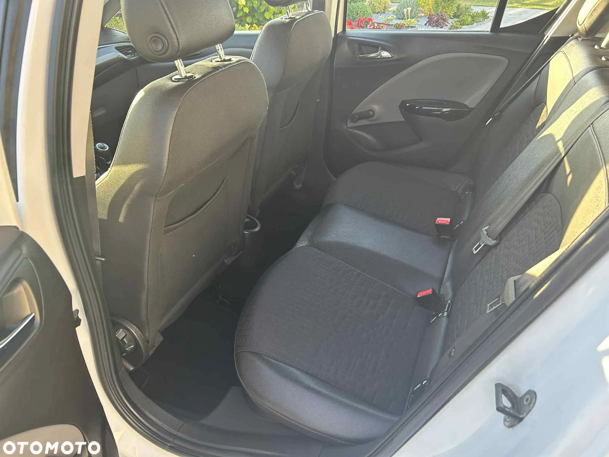Opel Corsa 1.4 T Enjoy S&S - 22