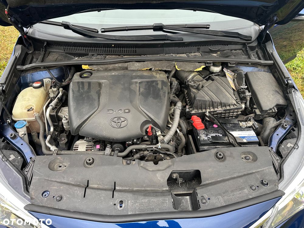 Toyota Avensis 2.0 D-4D Premium - 13