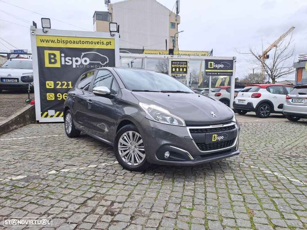 Peugeot 208 1.2 PureTech Signature - 1