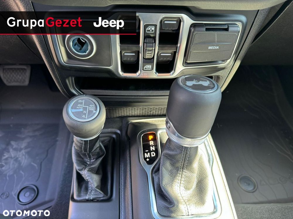 Jeep Wrangler - 20